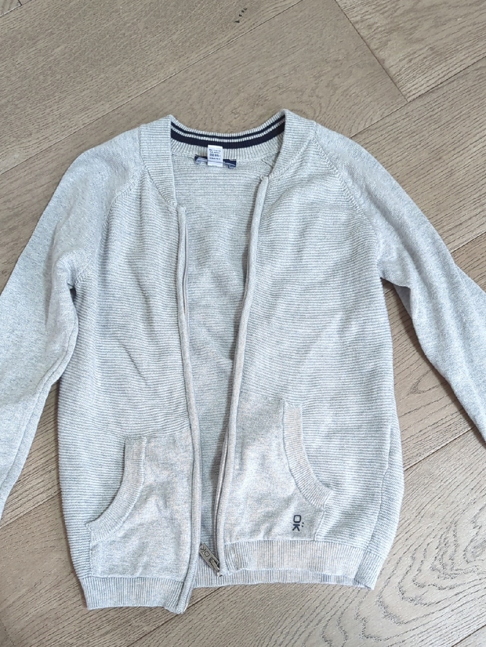Light Gray Boys Size 8 Knit Zip Cardigan-like New